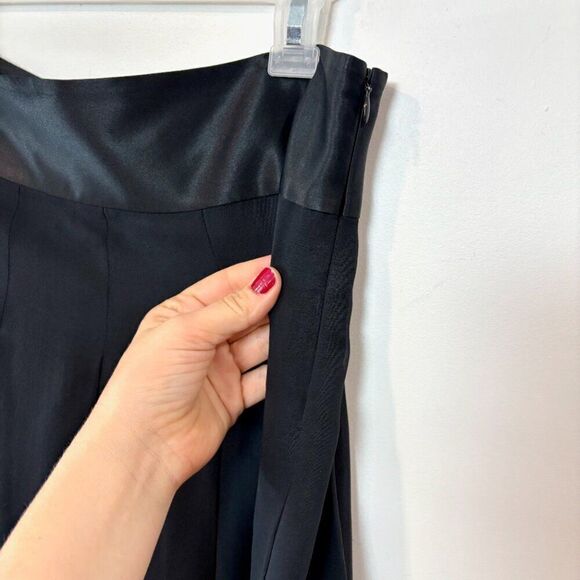 Banana Republic Pleated Silk Mini Skirt With A Wide Silk Waist Band sz 4 - Picture 5 of 11